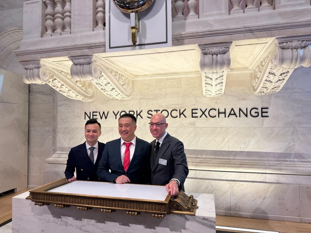 NYSE Bell Ringing Ceremony-2